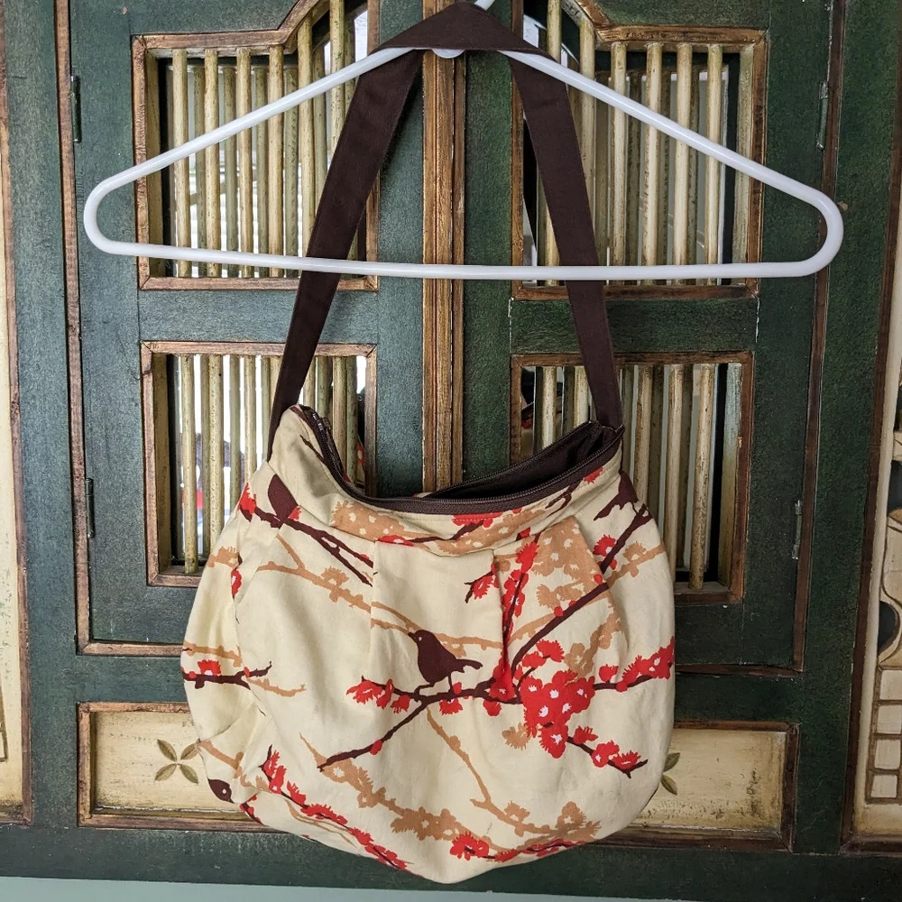 TOTE BAG INVIGORATE ORO LIRECA, Large Floral Cream with brown birds 8"x10